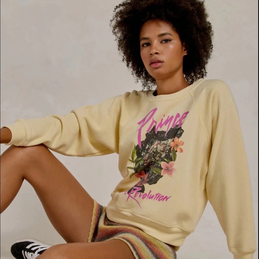 Daydreamer Prince And the Revolution Raglan Crew in Yellow Fizz